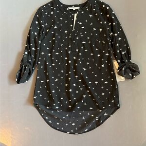 ✨✨Daniel Rainn Black and White Star Blouse